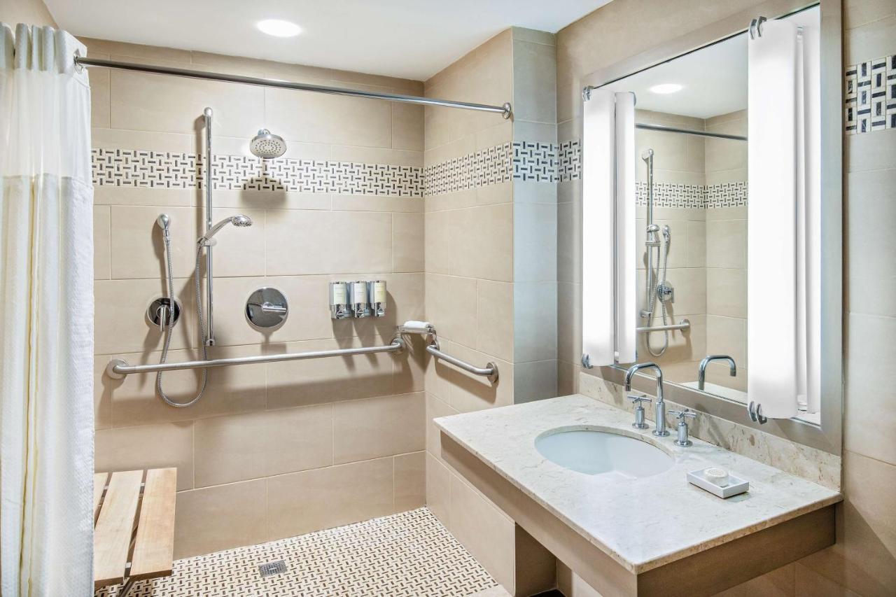 King River View Mobility or Hearing Accessible Roll Shower East Tower,1226280974:JPEG
