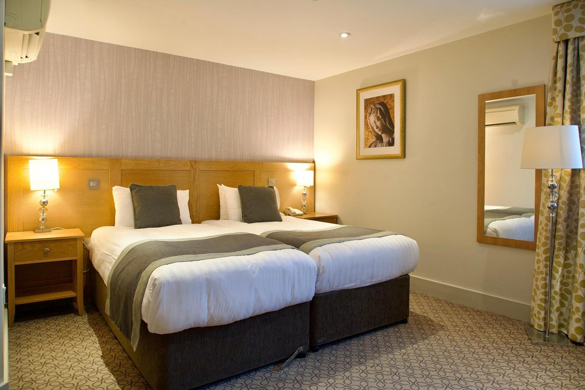 Executive Twin Room,1765155656:JPEG