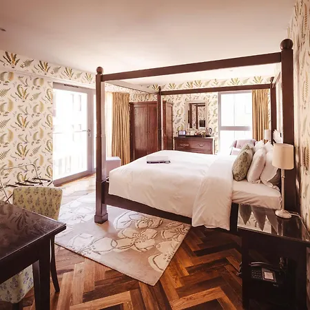 The Varsity Hotel & Spa-3